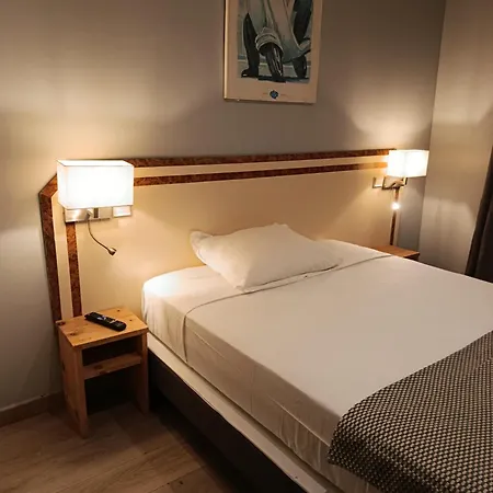 Azur Hotel