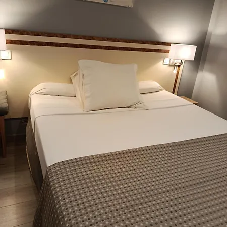 Hotel Azur Parigi